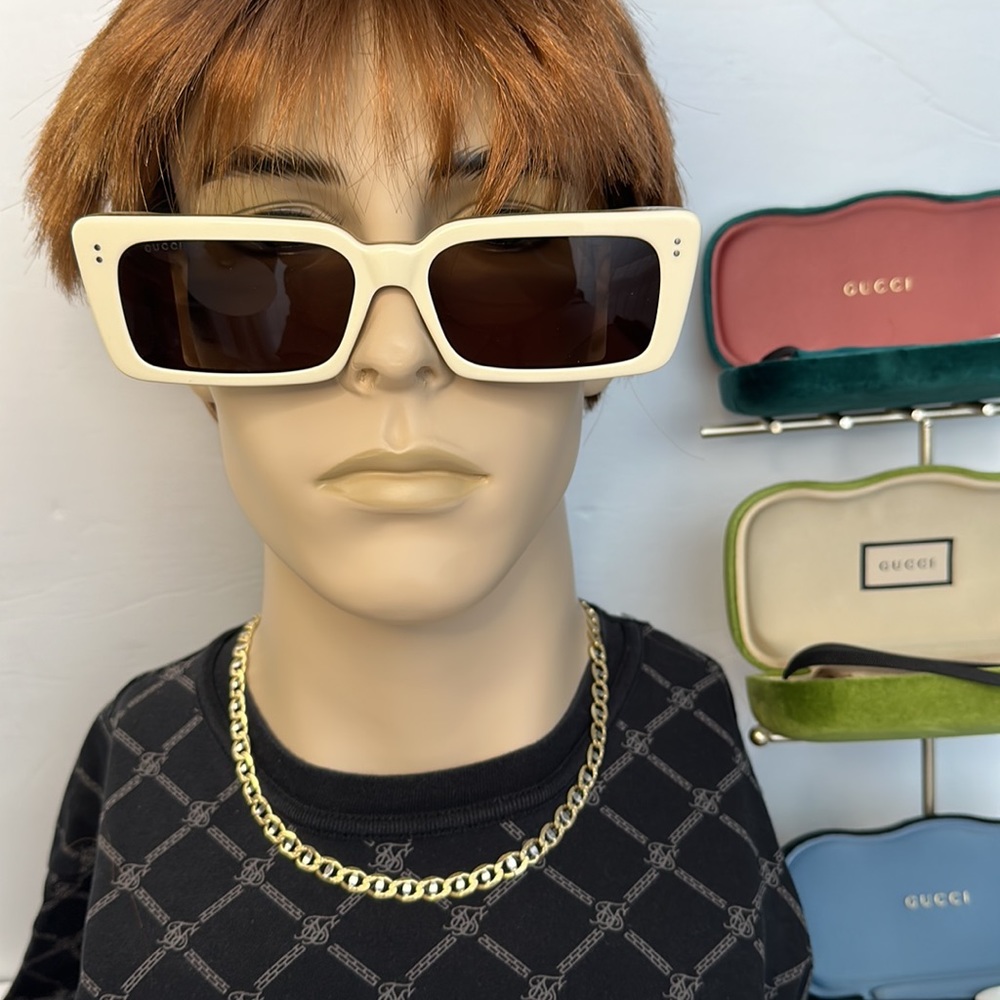 Authentic- New GUCCI Acetate Rectangular Flap GG0543S Sunglasses White Black - Picture 6 of 17